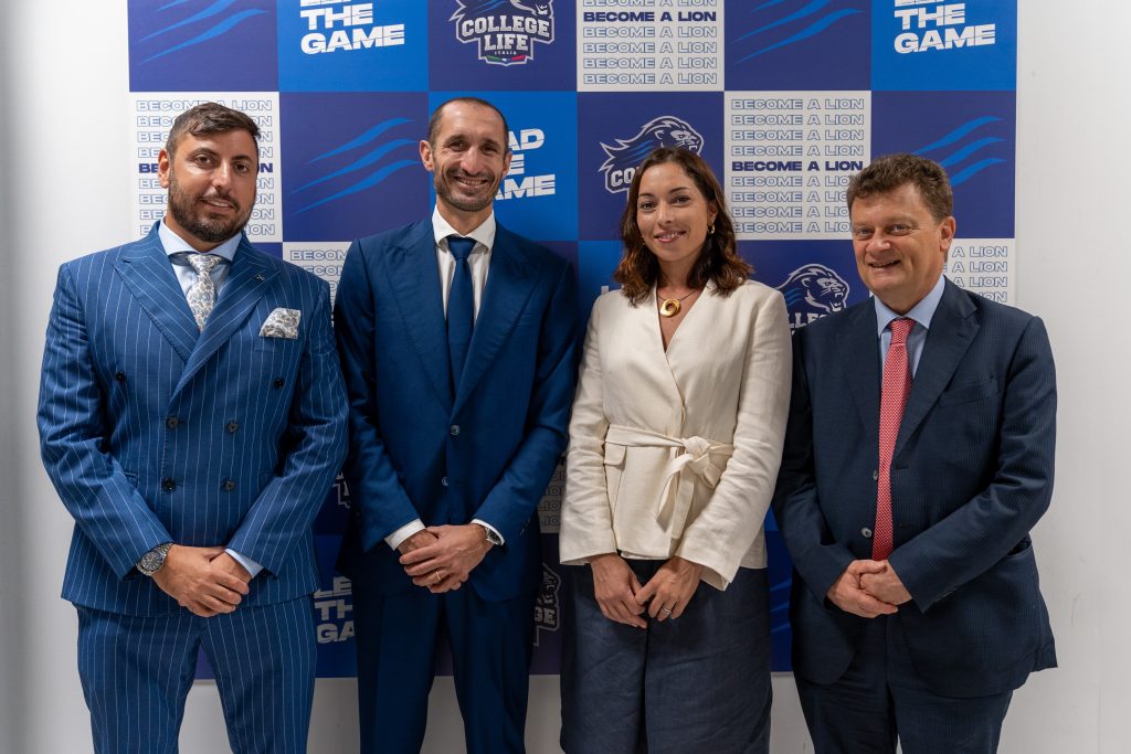 Foto di gruppo di Stefano Radio, Giorgio Chiellini, Mara Navarria e Andrea Gavosto